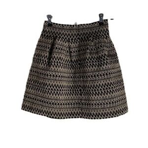 Printed black skirt. Size XS. Elastic waist.